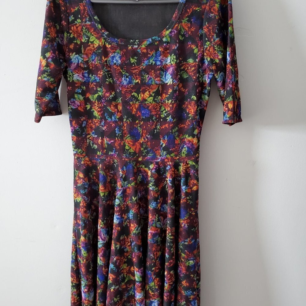 NWOT, Gorgeous and Colorful Floral Dress!